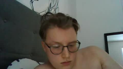 Snapshot of ljc_vmontminy3 chatting on 12.22.25 Vincethecock online show from 12.22.25