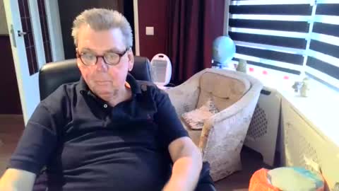 Snapshot of loebet chatting on 01.10.26 Loebet online show from 01.10.26