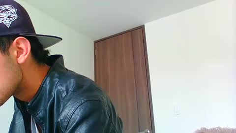 logaan_grey online show from 01.02.25