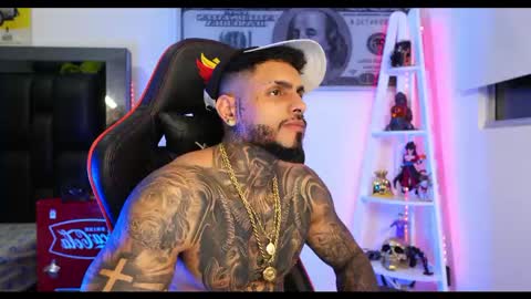 logan_hugh8 online show from 03.09.25