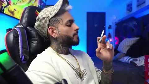 Snapshot of logan_hugh8 chatting on 02.03.26 logan_hugh8 online show from 02.03.26