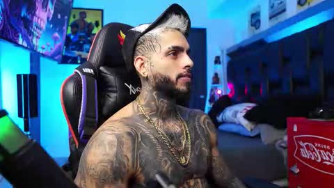 Snapshot of logan_hugh8 chatting on 02.16.26 logan_hugh8 online show from 02.16.26