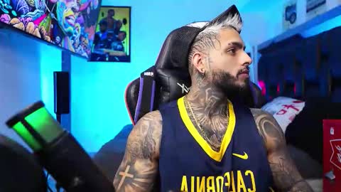 Snapshot of logan_hugh8 chatting on 02.17.26 logan_hugh8 online show from 02.17.26