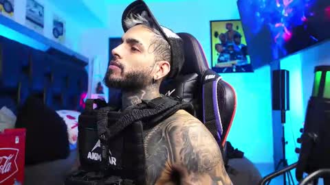 Snapshot of logan_hugh8 chatting on 02.26.26 logan_hugh8 online show from 02.26.26