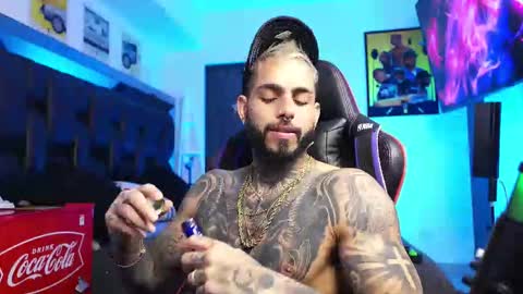 logan_hugh8 online show from 03.02.26