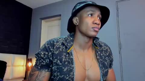 Snapshot of logan_varela chatting on 12.31.24 logan_varela online show from 12.31.24