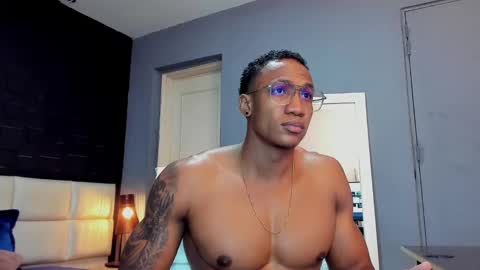 Snapshot of logan_varela chatting on 01.02.25 logan_varela online show from 01.02.25