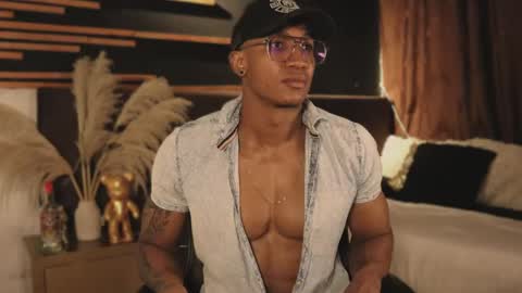 Snapshot of logan_varela chatting on 01.23.25 logan_varela online show from 01.23.25