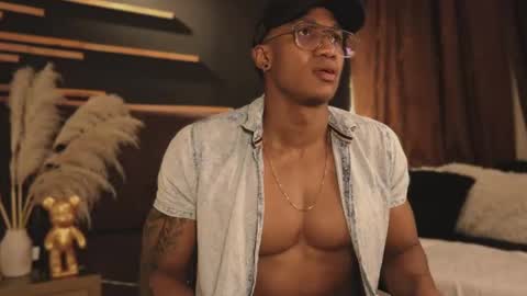 Snapshot of logan_varela chatting on 01.23.25 logan_varela online show from 01.23.25