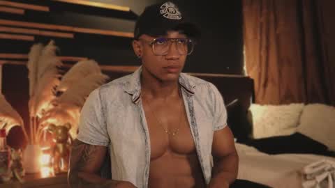 Snapshot of logan_varela chatting on 01.24.25 logan_varela online show from 01.24.25