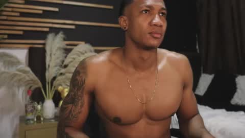 Snapshot of logan_varela chatting on 01.26.25 logan_varela online show from 01.26.25