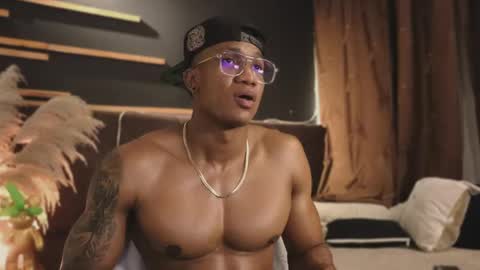 Snapshot of logan_varela chatting on 01.31.25 logan_varela online show from 01.31.25