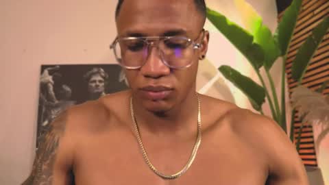 Snapshot of logan_varela chatting on 02.03.25 logan_varela online show from 02.03.25