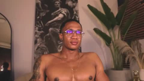 Snapshot of logan_varela chatting on 02.07.25 logan_varela online show from 02.07.25