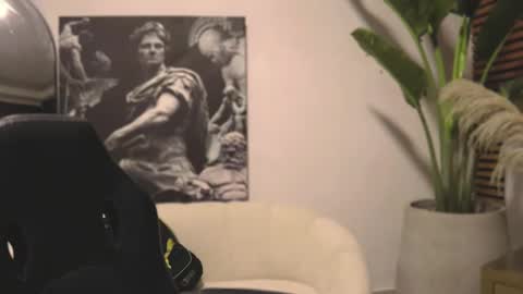 Snapshot of logan_varela chatting on 02.16.25 logan_varela online show from 02.16.25