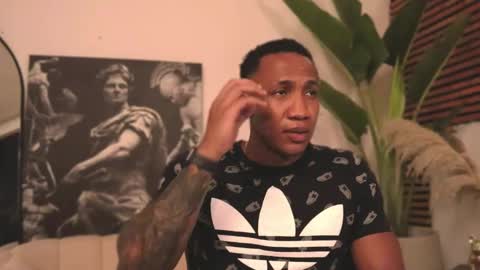 Snapshot of logan_varela chatting on 02.18.25 logan_varela online show from 02.18.25