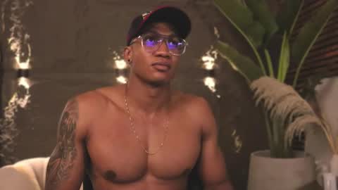 Snapshot of logan_varela chatting on 02.18.25 logan_varela online show from 02.18.25