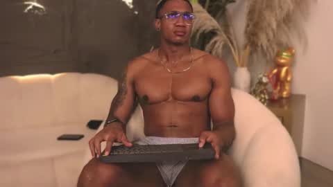 Snapshot of logan_varela chatting on 02.20.25 logan_varela online show from 02.20.25