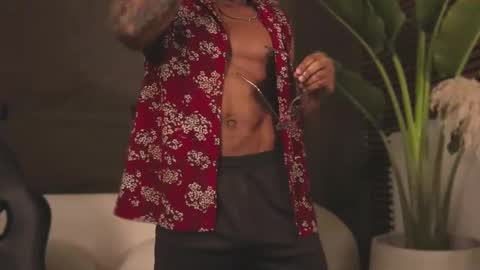 Snapshot of logan_varela chatting on 02.22.25 logan_varela online show from 02.22.25