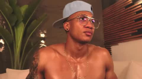 Snapshot of logan_varela chatting on 02.27.25 logan_varela online show from 02.27.25