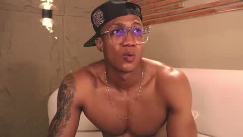 Snapshot of logan_varela chatting on 03.01.25 logan_varela online show from 03.01.25