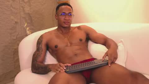 Snapshot of logan_varela chatting on 03.04.25 logan_varela online show from 03.04.25