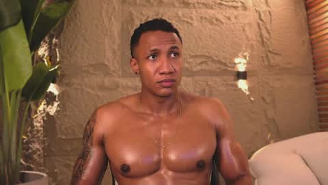 Snapshot of logan_varela chatting on 03.07.25 logan_varela online show from 03.07.25