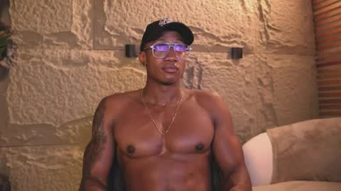 Snapshot of logan_varela chatting on 03.12.25 logan_varela online show from 03.12.25