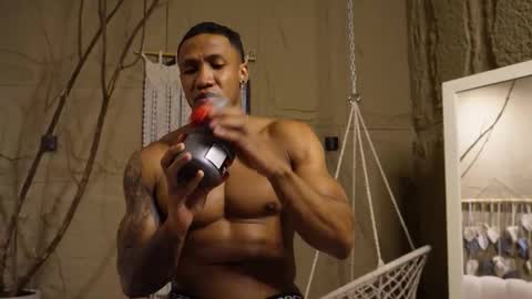 Snapshot of logan_varela chatting on 09.09.25 logan_varela online show from 09.09.25