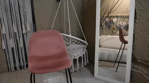 Snapshot of logan_varela chatting on 09.13.25 logan_varela online show from 09.13.25