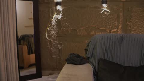 Snapshot of logan_varela chatting on 10.09.25 logan_varela online show from 10.09.25