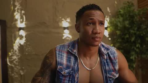 Snapshot of logan_varela chatting on 11.20.25 logan_varela online show from 11.20.25