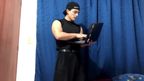 Snapshot of logan_x3 chatting on 12.14.24 Logan online show from 12.14.24