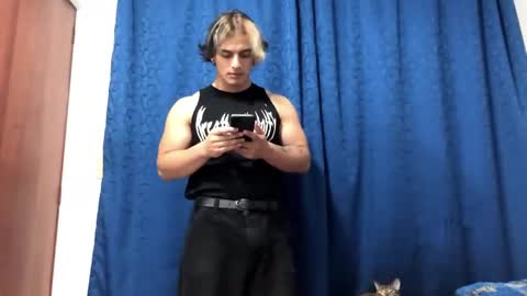 Snapshot of logan_x3 chatting on 12.24.24 Logan online show from 12.24.24