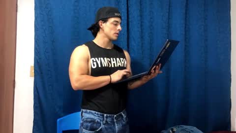 Snapshot of logan_x3 chatting on 01.09.25 Logan online show from 01.09.25