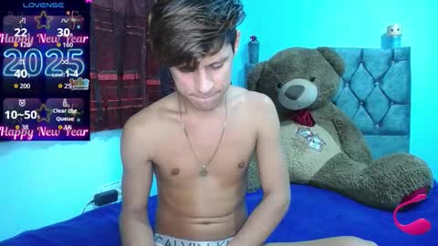 Snapshot of loganevans8 chatting on 11.28.25 Logan online show from 11.28.25