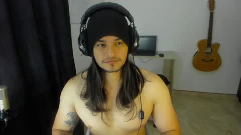 Snapshot of loganhot22 chatting on 12.30.24 Logan online show from 12.30.24