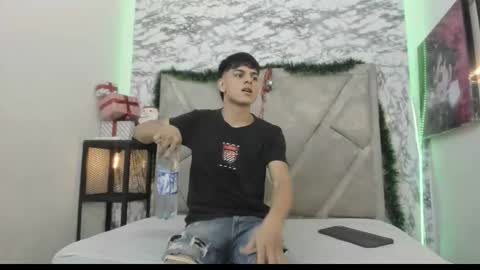 loganjhonson online show from 12.02.25