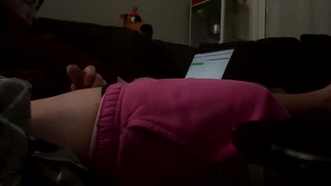 loganthomas21 online show from 10.19.25