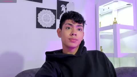 logantwink18 online show from 09.09.25