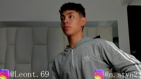 logantwink18 online show from 04.20.26