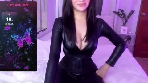 Mistress L online show from 12.23.25