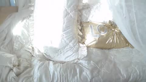 Lilu online show from 11.26.25