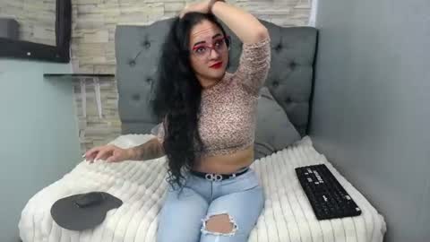  L O L A  online show from 07.17.26
