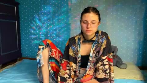 lola_aspis online show from 11.01.25