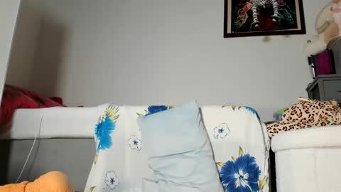 lola_belgium online show from 09.10.25