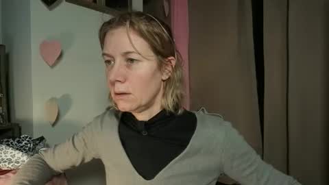 lola_belgium online show from 03.01.26