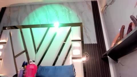 Lola online show from 12.02.25