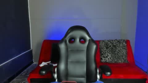 lola red online show from 01.08.26