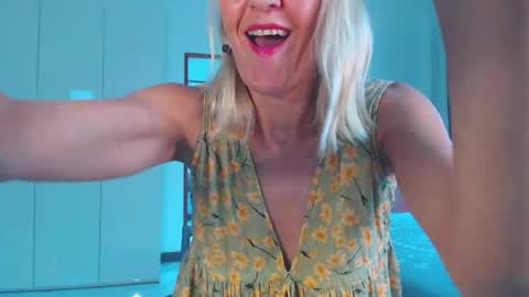 Lola online show from 04.13.26